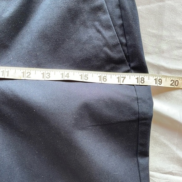 Ann Taylor Navy Boardwalk Shorts Devin Slimfit Tailored 11” Inseam Longline Sz 2 - Picture 9 of 16